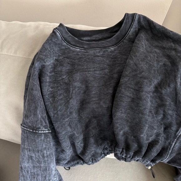 STRIPT Cozy crop sweatshirt - Picture 7 of 8